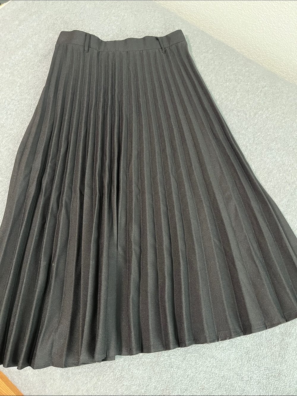 Haute Monde Black Pleated Midi Skirt Medium Moody Preppy Minimalist - Picture 8 of 9